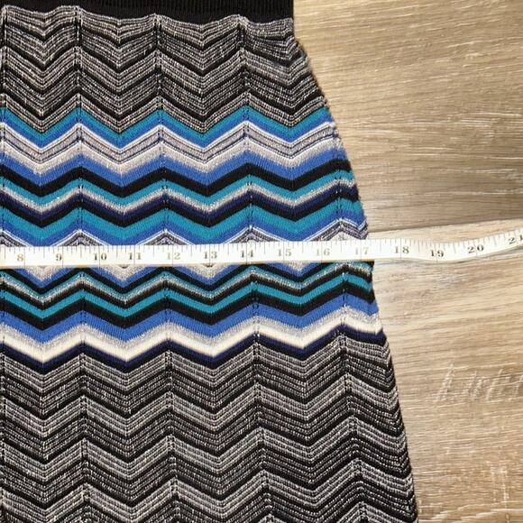 a.n.a. Black, Blue, White Knit Long Sleeve Dress, Size Small - Picture 10 of 11